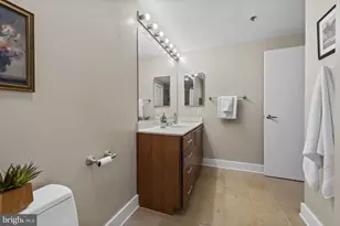 2772 Lighthouse Point E, Baltimore, MD 21224 - Photo 24