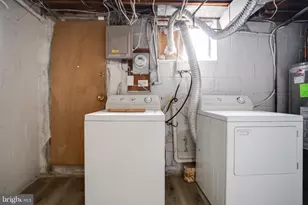 4105 Flowerton Rd, Baltimore, MD 21229 - Photo 32