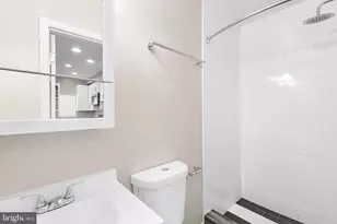 2001 Poplar Grove St, Baltimore, MD 21216 - Photo 10