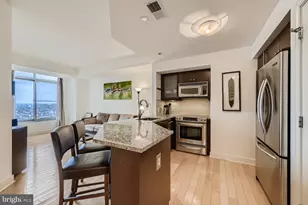 675 President St, Baltimore, MD 21202 - Photo 2