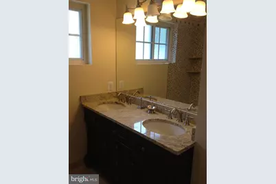 214 E University Parkway, Baltimore, MD 21218 - Photo 12