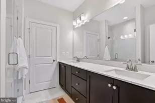 112 Glass Ln, Baltimore, MD 21230 - Photo 16