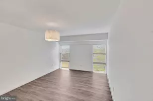 3601 Clarks Ln, Baltimore, MD 21215 - Photo 12