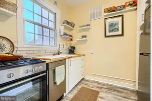 501 W University Pkwy, Baltimore, MD 21210 - Photo 4