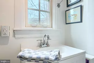 501 W University Pkwy, Baltimore, MD 21210 - Photo 36