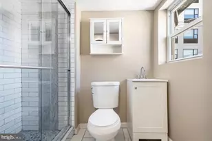 424 S Eden St, Baltimore, MD 21231 - Photo 14