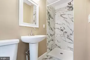 424 S Eden St, Baltimore, MD 21231 - Photo 16