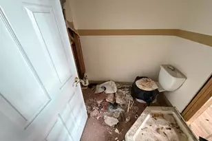 1017 Edmondson Ave, Baltimore, MD 21223 - Photo 8