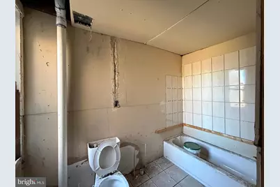 1327 N Fulton Avenue, Baltimore, MD 21217 - Photo 16