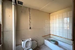 1327 N Fulton Ave, Baltimore, MD 21217 - Photo 16