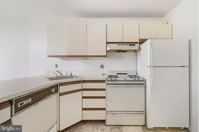 1001 Saint Paul Street #12D, Baltimore, MD 21202 - Photo 8