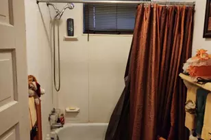 326 E 26th St, Baltimore, MD 21218 - Photo 16