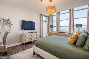 2772 Lighthouse Point E, Baltimore, MD 21224 - Photo 26