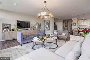 2772 Lighthouse Point E, Baltimore, MD 21224 - Photo 14