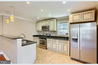 6110 Everall Avenue, Baltimore, MD 21206 - Photo 10