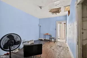 2221 W Fayette St, Baltimore, MD 21223 - Photo 10