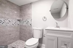 2624 Llewelyn Ave, Baltimore, MD 21213 - Photo 18