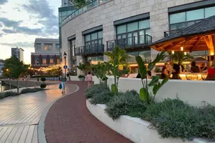 250 President St, Baltimore, MD 21202 - Photo 38