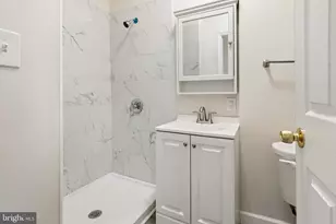 2427 E Lanvale St, Baltimore, MD 21213 - Photo 14