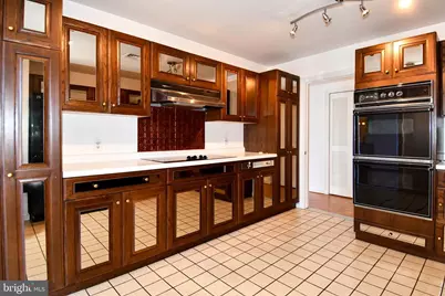 10 E Lee Street #809, Baltimore, MD 21202 - Photo 18