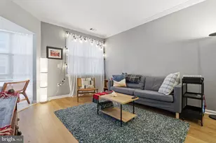 23 Pierside Dr, Baltimore, MD 21230 - Photo 2