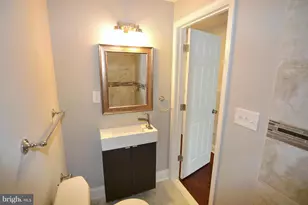 1009 N Washington Street N, Baltimore, MD 21205 - Photo 16