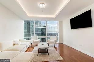 300 International Drive, Baltimore, MD 21202 - Photo 2