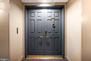 250 President Street S, Baltimore, MD 21202 - Photo 2