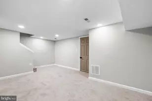 1920 N Bentalou St, Baltimore, MD 21216 - Photo 32