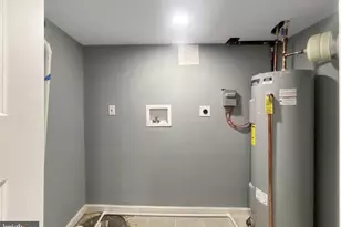 1341 Cambria St, Baltimore, MD 21225 - Photo 18