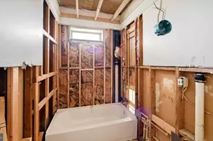 3209 E Lombard St, Baltimore, MD 21224 - Photo 10