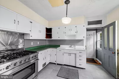 304 W Cold Spring Lane, Baltimore, MD 21210 - Photo 12