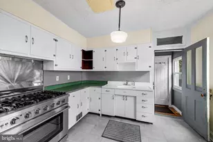 304 W Cold Spring Ln, Baltimore, MD 21210 - Photo 12