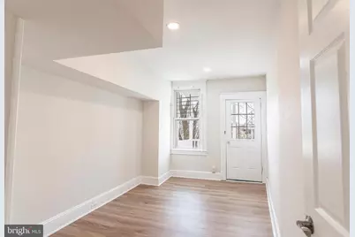 319 E University Parkway, Baltimore, MD 21218 - Photo 16