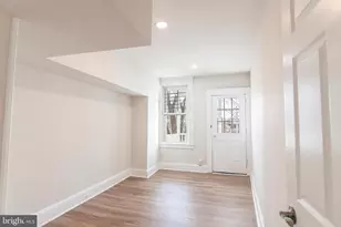 319 E University Pkwy, Baltimore, MD 21218 - Photo 16