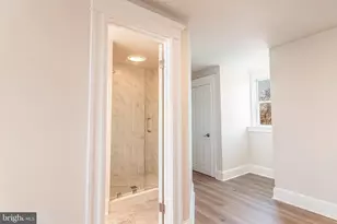 319 E University Pkwy, Baltimore, MD 21218 - Photo 24