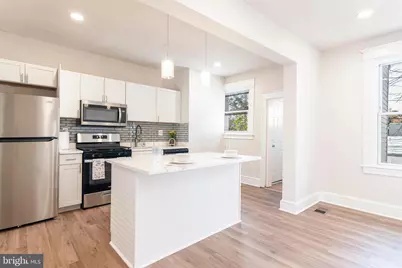 319 E University Parkway, Baltimore, MD 21218 - Photo 12