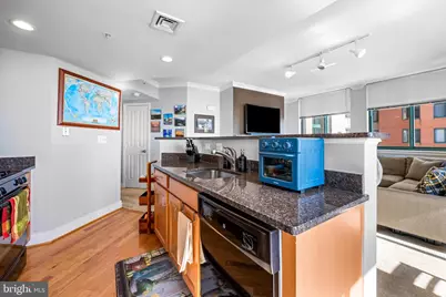 414 Water Street #2202, Baltimore, MD 21202 - Photo 10