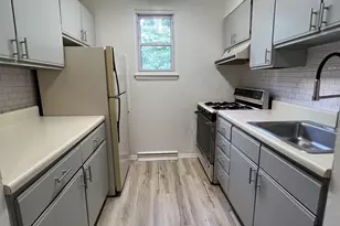 4414 Falls Bridge Dr, Baltimore, MD 21211 - Photo 4