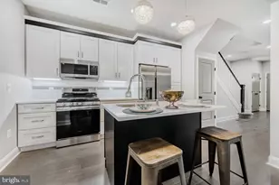 406 Lyndhurst St, Baltimore, MD 21229 - Photo 10