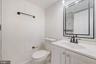 207 S Rock Glen Rd, Baltimore, MD 21229 - Photo 24