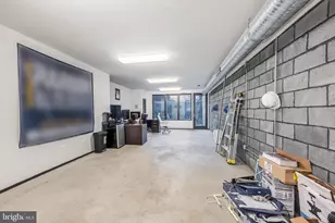 338 E 25th St, Baltimore, MD 21218 - Photo 14