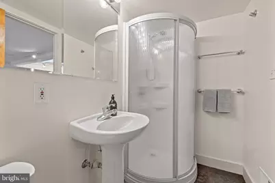 204 S Castle Street, Baltimore, MD 21231 - Photo 24