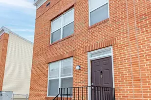 1011 Hillman St, Baltimore, MD 21202 - Photo 2