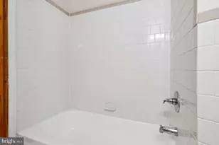 147 Denison St, Baltimore, MD 21229 - Photo 14