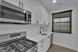 613 W 33rd St, Baltimore, MD 21211 - Photo 10