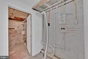 613 W 33rd St, Baltimore, MD 21211 - Photo 36