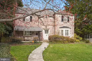 212 St Dunstans Rd, Baltimore, MD 21212 - Photo 2