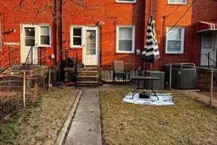 726 S Woodington Rd, Baltimore, MD 21229 - Photo 2