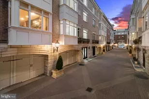 642 Ponte Villas S, Baltimore, MD 21230 - Photo 2